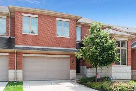 63 Legacy Ln Wheeling, IL 60090