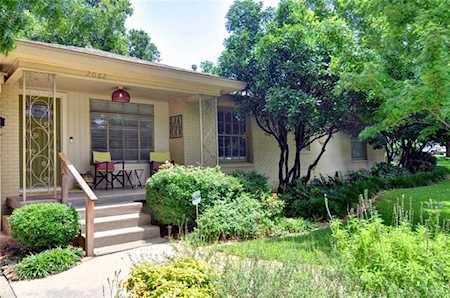 2062 W Lotus Avenue Fort Worth, TX 76111