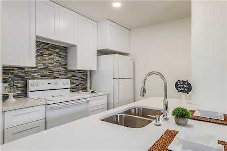 2122 Hancock Dr #113 Austin, TX 78756