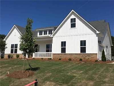 152 Riverstone Dr Davidson, NC 28036