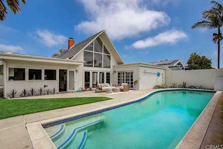 9332 Hazelbrook Drive Huntington Beach, CA 92646