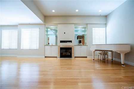 15039 Dickens Street #103 Sherman Oaks, CA 91403