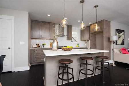 421 Woodvale Place Charlotte, NC 28208