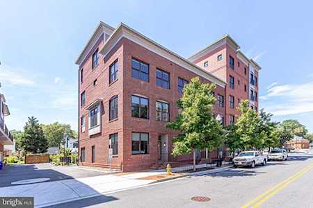 2810 11th St S #T001 Arlington, VA 22204