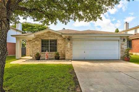 304 Stanford Dr Leander, TX 78641