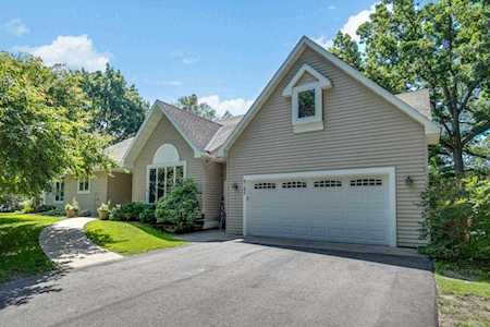 6165 Upper 44th Street N Oakdale, MN 55128