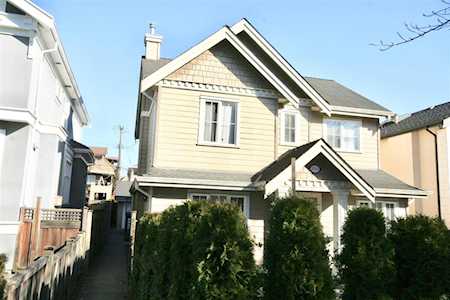 8538 Hudson Street Vancouver, BC V6P 4M4