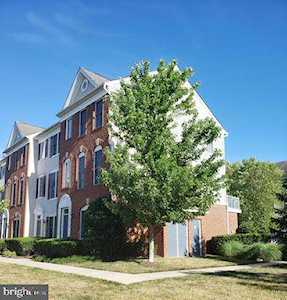 42780 Longworth Terrace Chantilly, VA 20152