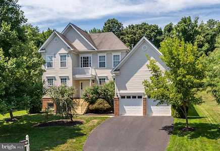 912 Santmyer Dr SE Leesburg, VA 20175