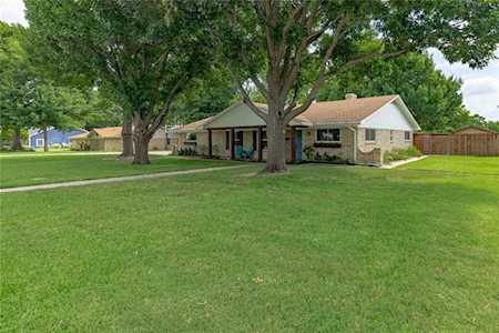 506 N LUCAS Drive Grapevine, TX 76051