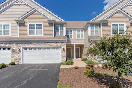 265 Wolverine Dr Oswego, IL 60543