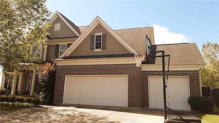 8797 Weather Stone Crossing Zionsville, IN 46077