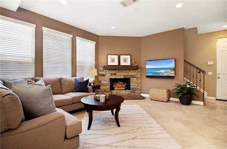 2085 Garden Lane Costa Mesa, CA 92627