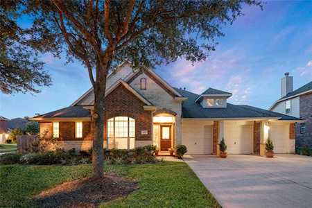 5911 Rustling River Dr Kingwood, TX 77345