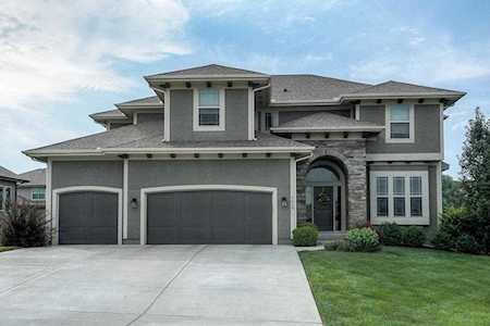 7619 Green St Shawnee, KS 66227