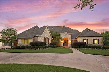 1152 King Mark Drive Lewisville, TX 75056