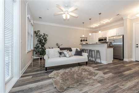 2810 Selwyn Ave Charlotte, NC 28209