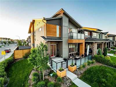 204 Walden Crescent SE Calgary, AB T2X 0T3
