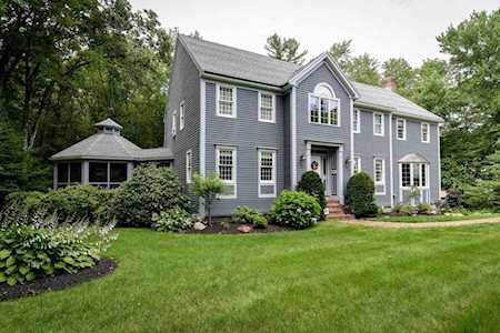 104 Taylor Rd Marlborough, MA 01752