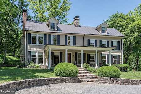 18203 Sands Rd Purcellville, VA 20132