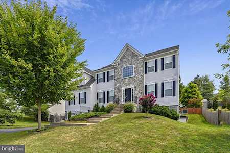 8761 Ellis Mill Dr Gainesville, VA 20155