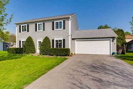 2935 Barberry Ct Aurora, IL 60502