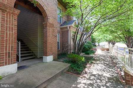 10359 Sager Ave #302 Fairfax, VA 22030