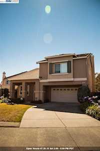 739 Matoza Ln San Leandro, CA 94577