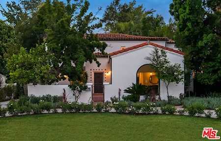 15418 Sutton Street Sherman Oaks, CA 91403