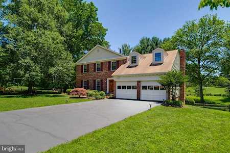 1311 Stone Meadow Way Vienna, VA 22182