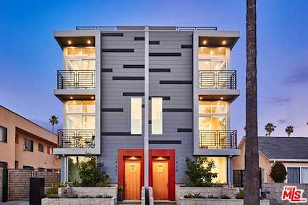 1434 1/2 S Sycamore Avenue Los Angeles, CA 90019