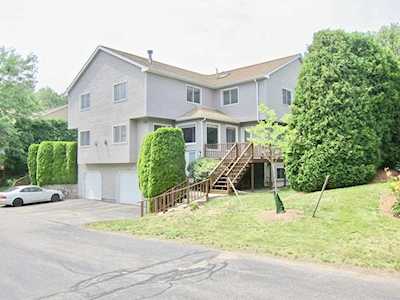 70 Algonquin Trl #70 Ashland, MA 01721