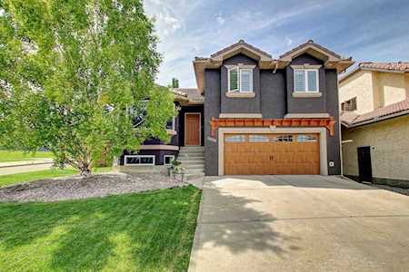 2635 Signal Ridge View SW Calgary, AB T3H 3G1