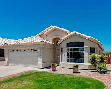 2208 E Ross Avenue Phoenix, AZ 85024