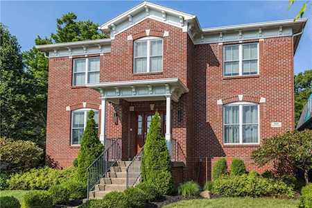 6680 Regents Park Drive Zionsville, IN 46077