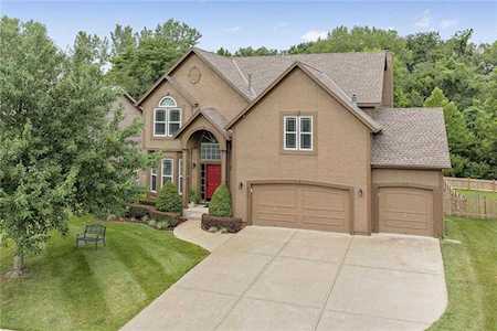 4630 Aminda St Shawnee, KS 66226