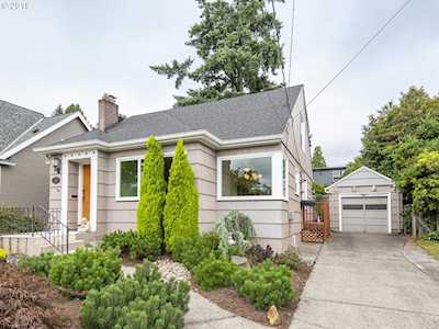 7657 SE 19th Ave Portland, OR 97202