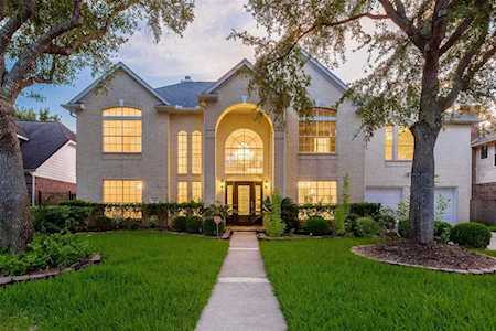 1111 Morning Mist Ct Sugar Land, TX 77498