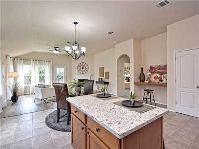 202 Fossil Trl Leander, TX 78641