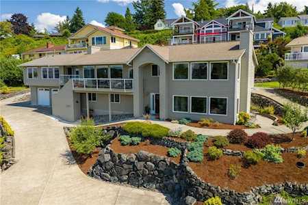 2715 Soundview Dr W University Place, WA 98466