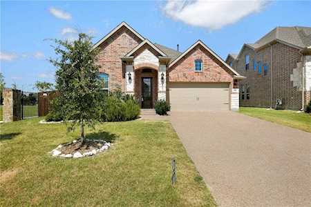 805 Wildrye Drive Plano, TX 75074