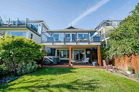 15170 Columbia Avenue White Rock, BC V4B 1J3