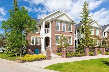 10 St Julien Drive SW #12 Calgary, AB T2T 6E2