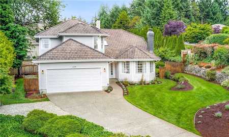 209 Casey Ct Steilacoom, WA 98388