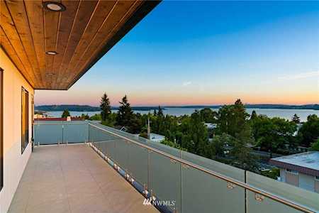 1207 1st St Kirkland, WA 98033