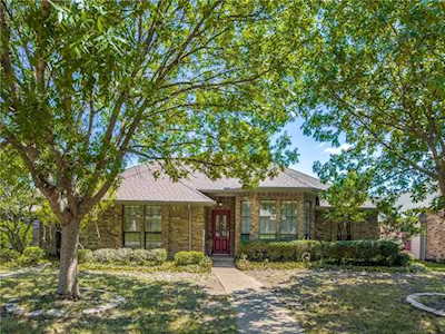 1716 Tawakoni Lane Plano, TX 75075