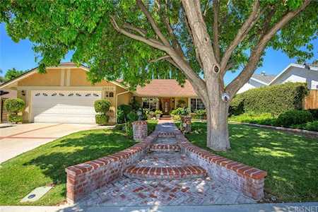 20818 Benz Road Saugus, CA 91350