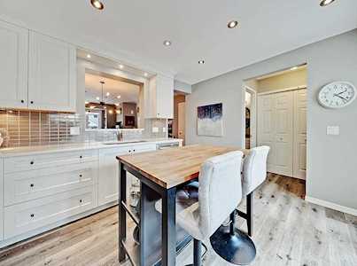 3910 19 Avenue SW #11 Calgary, AB T3E 7E7