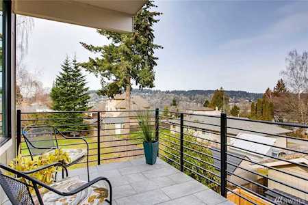 3919 Meadow Ave N Renton, WA 98056