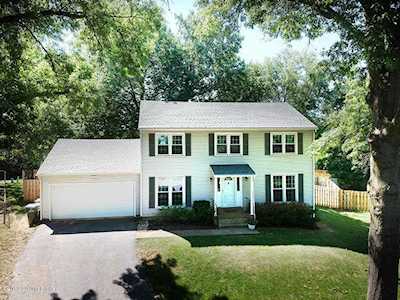 10700 English Oak Ct Louisville, KY 40241